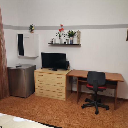 Ampia Camera Con Balcone Privato 波代诺内 外观 照片